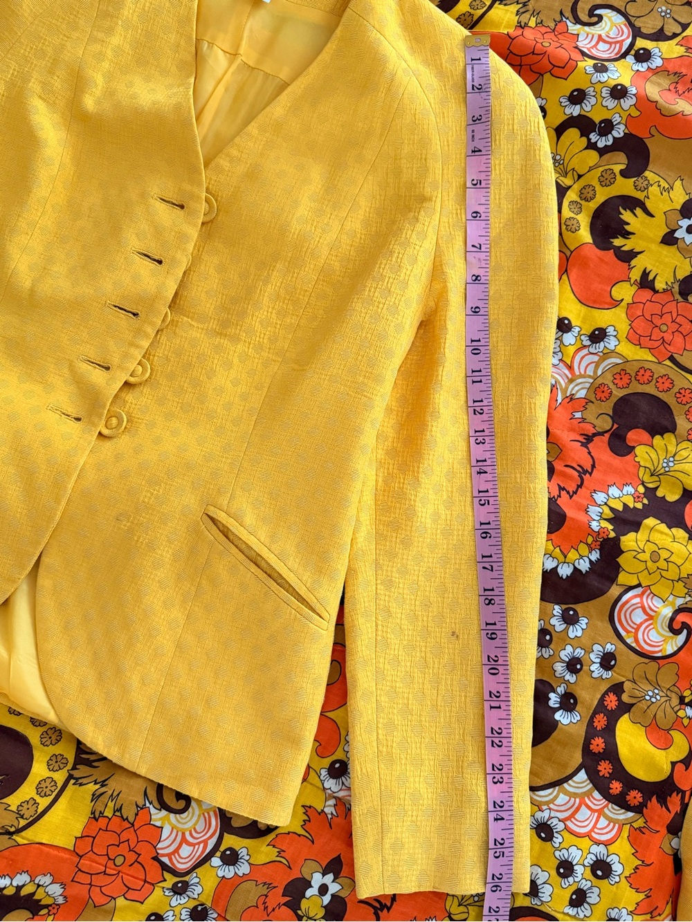 Vintage Dior Women's Yellow Tailored Jacket and Skirt Set - Picture 12 of 13